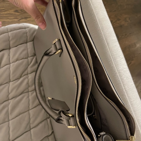 Tory Burch laptop / work / school bag - Picture 8 of 10